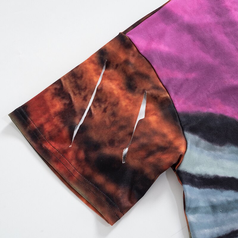 Graphic V‑Neck Oversize Tee