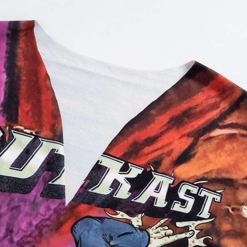 Graphic V‑Neck Oversize Tee